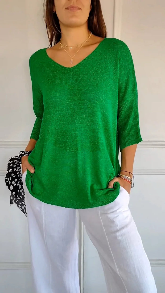 Chiara - Comfortable knit top with V-neckline