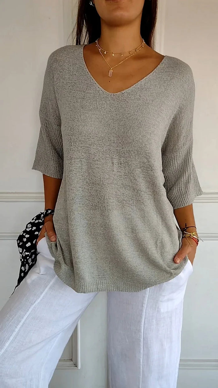 Chiara - Comfortable knit top with V-neckline